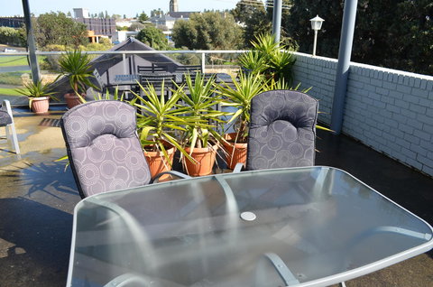 City Heart Motel Warrnambool - Pubs and Clubs 42