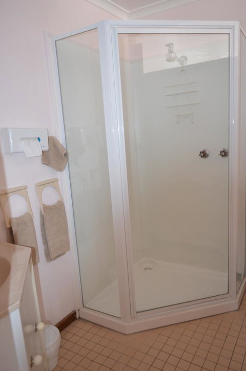 City Heart Motel Warrnambool - Pubs and Clubs 32