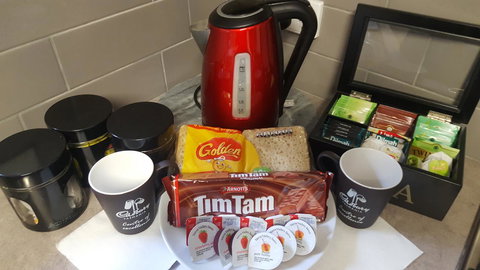 Juliet House - Pubs and Clubs 10