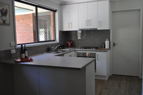 Juliet House - Pubs and Clubs 7