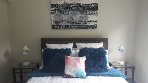 Juliet House - Pubs and Clubs 0