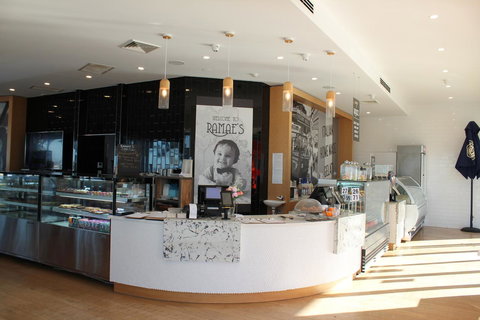 Waterfront Apt 234 Marinaquays - Go Out 4