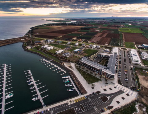 Waterfront Apt 234 Marinaquays - Go Out 5