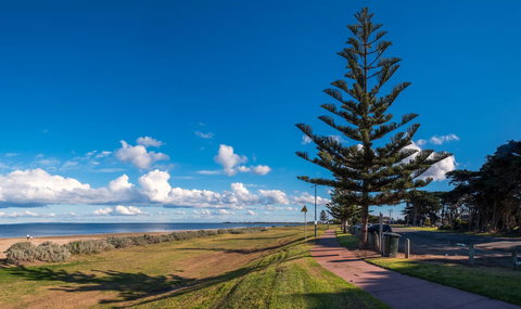 Waterfront Apt 234 Marinaquays - Go Out 32