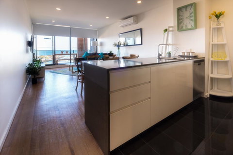 Waterfront Apt 234 Marinaquays - Go Out 14