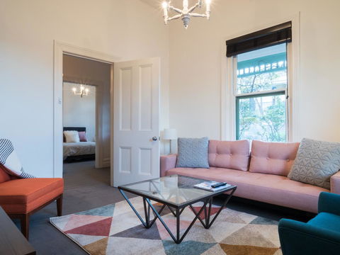 LittleStay Airlie - 2 Bedroom House - Pubs and Clubs 10