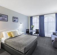 Best Western Cathedral Motor Inn - Pubs and Clubs