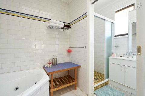 Cottages For Two - Pubs and Clubs 13