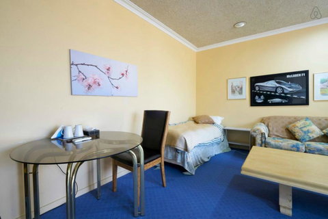 Cottages For Two - Pubs and Clubs 7
