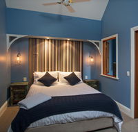 Oak Tree Lodge - Pubs and Clubs