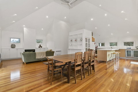 Perfect Blairgowrie Beach House - Go Out 7