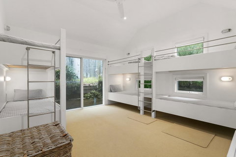 Perfect Blairgowrie Beach House - Go Out 13
