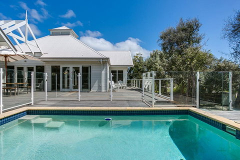 Perfect Blairgowrie Beach House - Go Out 0