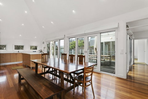 Perfect Blairgowrie Beach House - Go Out 9