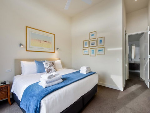 Boutique Stays - Maple On Kent - Go Out 9