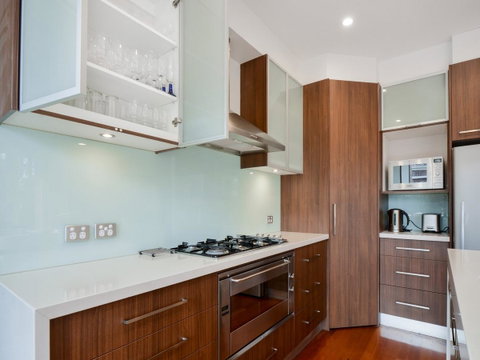Boutique Stays - Maple On Kent - Go Out 6