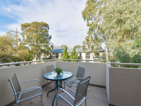 Boutique Stays - Maple On Kent - Go Out 20