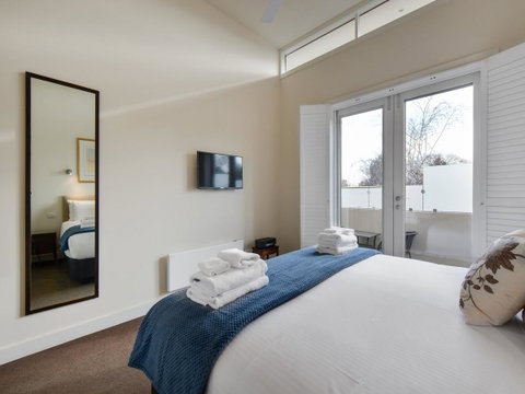Boutique Stays - Maple On Kent - Go Out 10