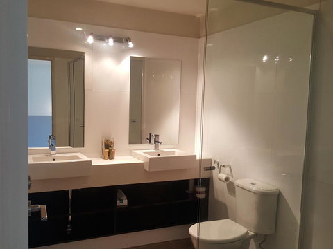 104 On Merri Apartments - Pubs and Clubs 23