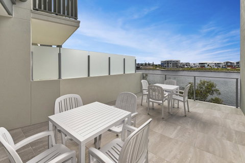Aquarius Kawana - Pubs and Clubs 34
