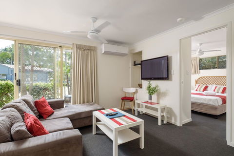 Rainbow Getaway Holiday Apartments - Go Out 20