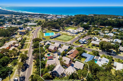 Rainbow Getaway Holiday Apartments - Go Out 21