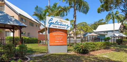 Rainbow Getaway Holiday Apartments - Go Out 17
