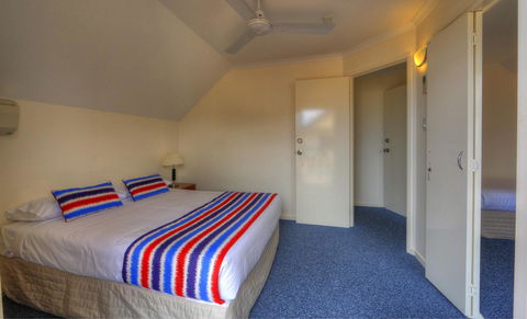 Rainbow Getaway Holiday Apartments - Go Out 39