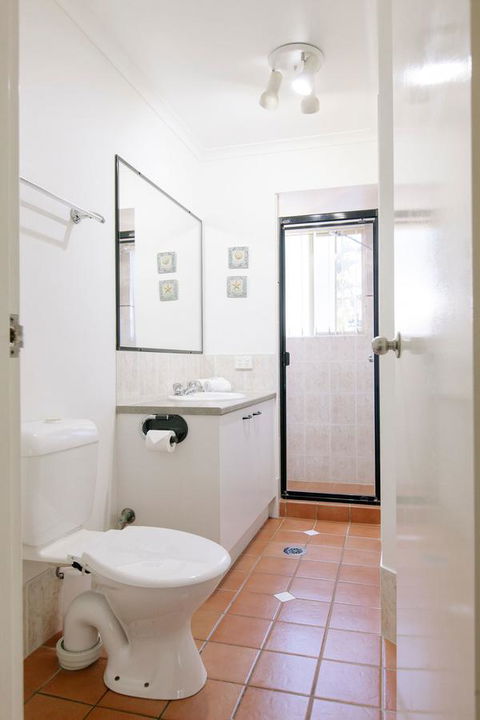 Rainbow Getaway Holiday Apartments - Go Out 27