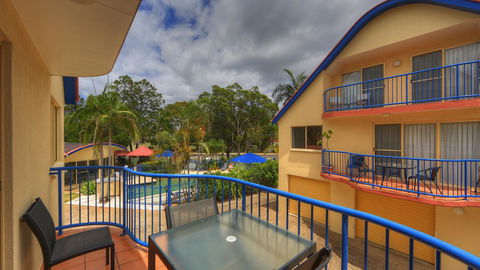 Rainbow Getaway Holiday Apartments - Go Out 32