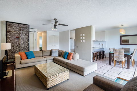 Sunseeker Holiday Apartments - Pubs and Clubs 34