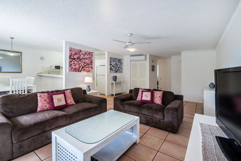 Sunseeker Holiday Apartments - Pubs and Clubs 41