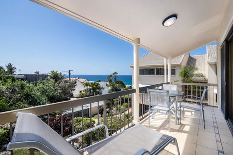 Sunseeker Holiday Apartments - Pubs and Clubs 1