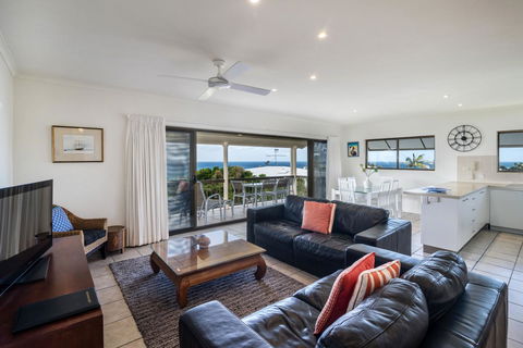Sunseeker Holiday Apartments - Pubs and Clubs 22