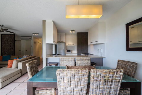 Sunseeker Holiday Apartments - Pubs and Clubs 32