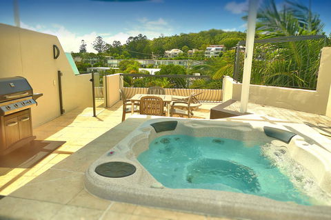 Noosa Blue Resort - Pubs and Clubs 32