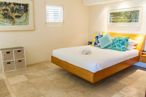 Noosa Blue Resort - Pubs and Clubs 29