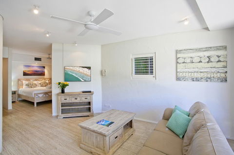 Noosa Blue Resort - Pubs and Clubs 8