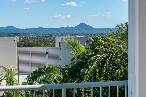 Noosa Blue Resort - Pubs and Clubs 19