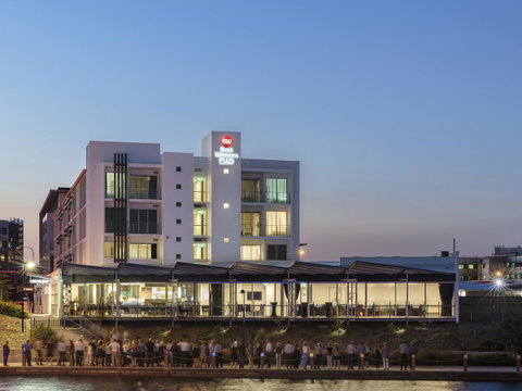 Mercure Sunshine Coast Kawana Waters - Pubs and Clubs 44
