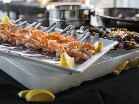 Mercure Sunshine Coast Kawana Waters - Pubs and Clubs 36