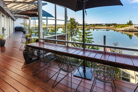 Mercure Sunshine Coast Kawana Waters - Pubs and Clubs 18
