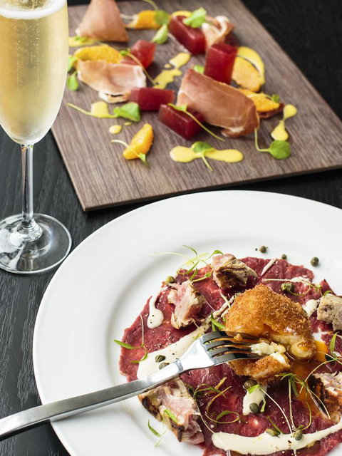Mercure Sunshine Coast Kawana Waters - Pubs and Clubs 39