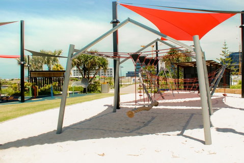 Mercure Sunshine Coast Kawana Waters - Pubs and Clubs 29