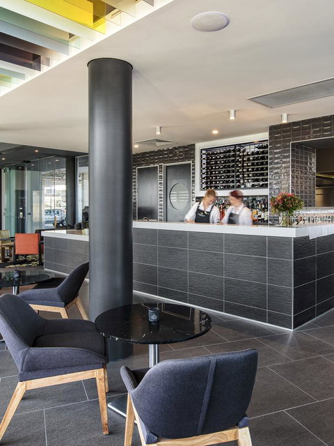 Mercure Sunshine Coast Kawana Waters - Pubs and Clubs 28