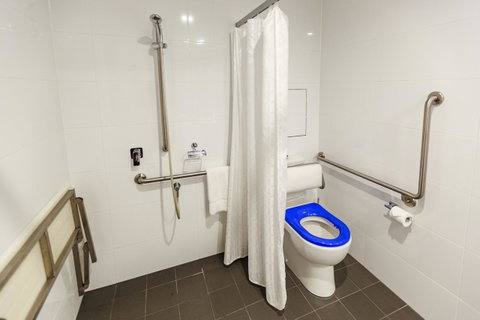 Mercure Sunshine Coast Kawana Waters - Pubs and Clubs 26