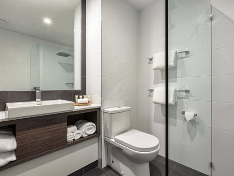Mercure Sunshine Coast Kawana Waters - Pubs and Clubs 11