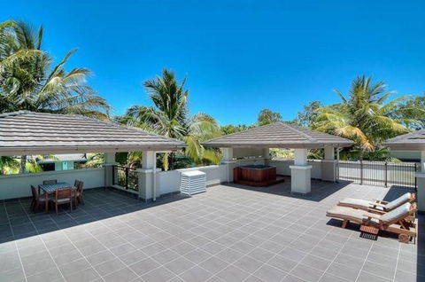 Luxury Apartments At Temple Resort And Spa Port Douglas - Pubs and Clubs 30