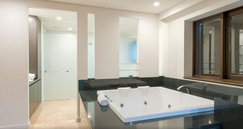Luxury Apartments At Temple Resort And Spa Port Douglas - Pubs and Clubs 21