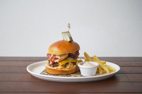 The Sebel Brisbane Margate Beach - Pubs and Clubs 13